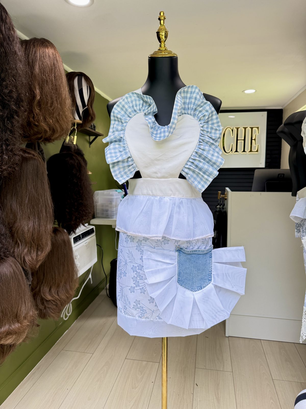 Postiche Apron No. 1000