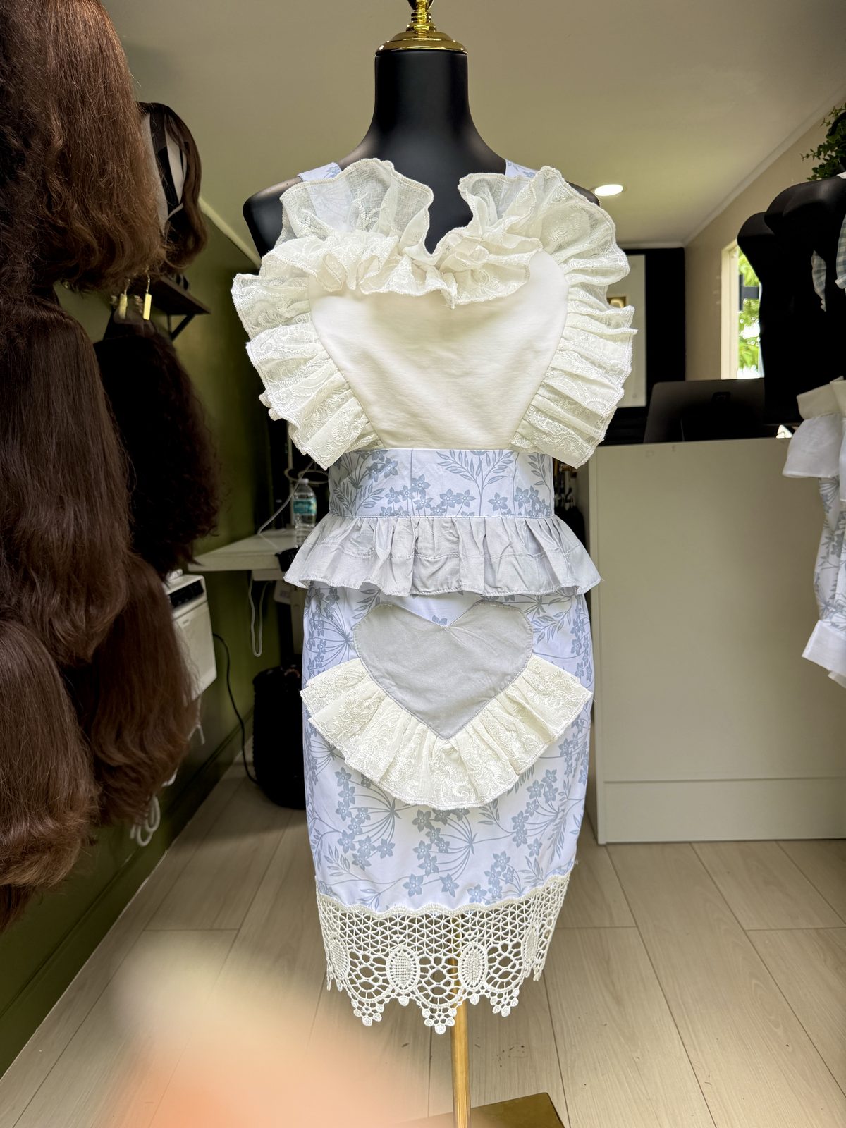 Postiche Apron No. 1001 — alternate view