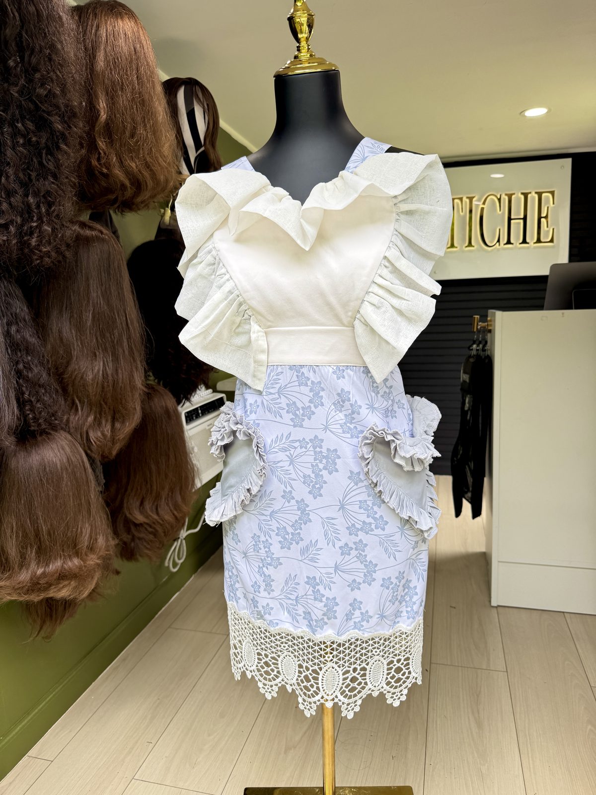 Postiche Apron No. 1005 — alternate view