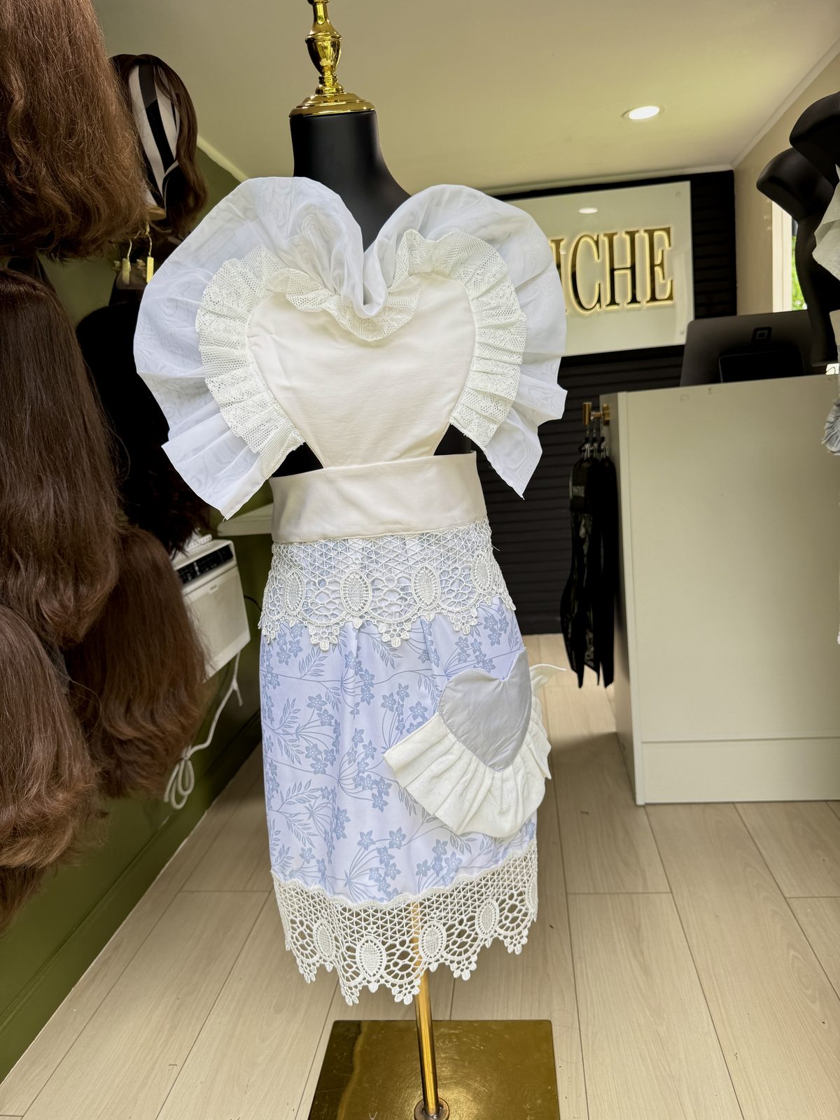 Postiche Apron No. 1006 — alternate view