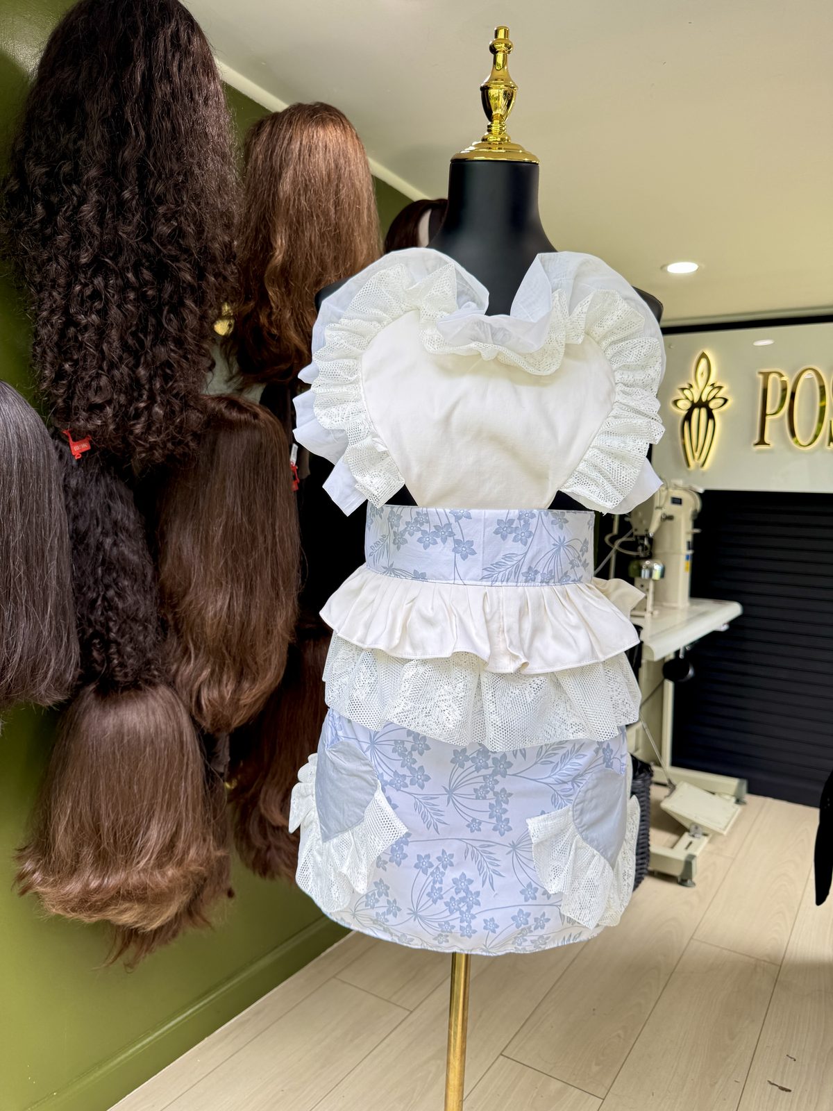 Postiche Apron No. 1007